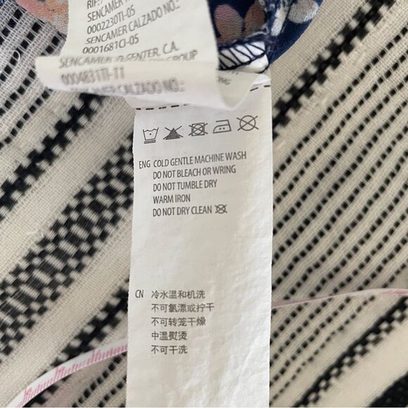 Cotton On Floral Sleeveless Ruched Racerback Blouse Large Navy Pink Cottagecore - Picture 11 of 11